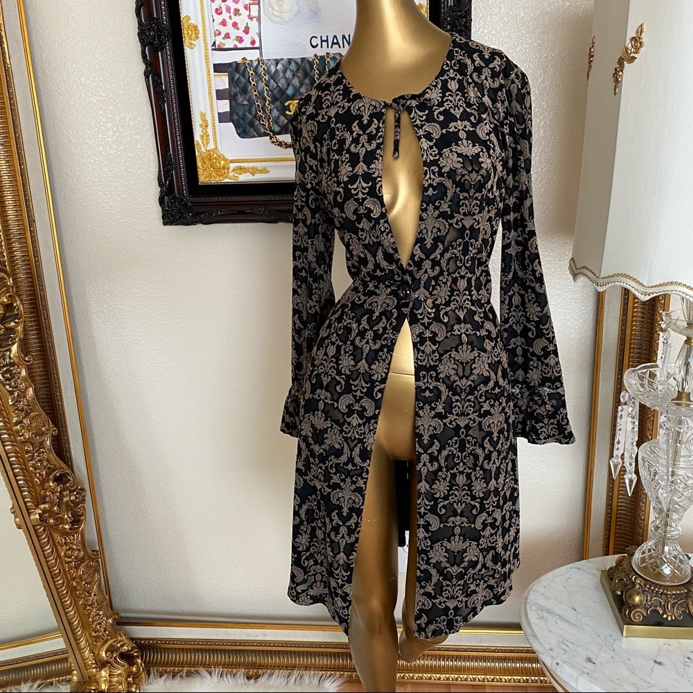 Black and Beige Floral Lace-Print Long Sleeve Women's Top